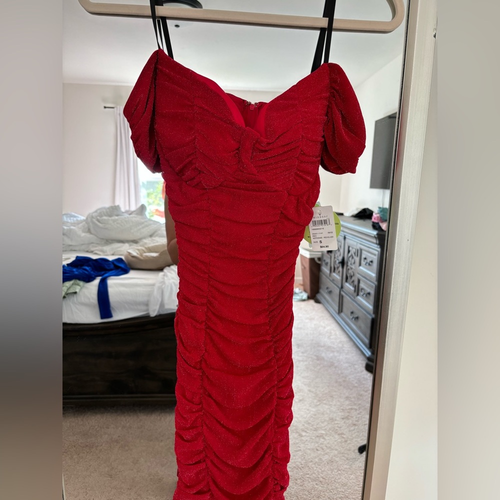 Window red dress size small